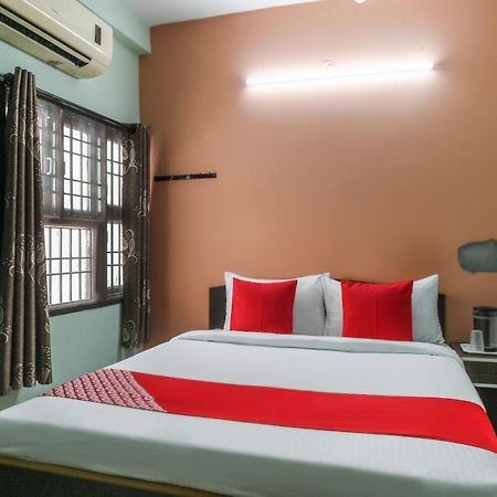 Oyo Modern Guest House Chennai Exteriör bild