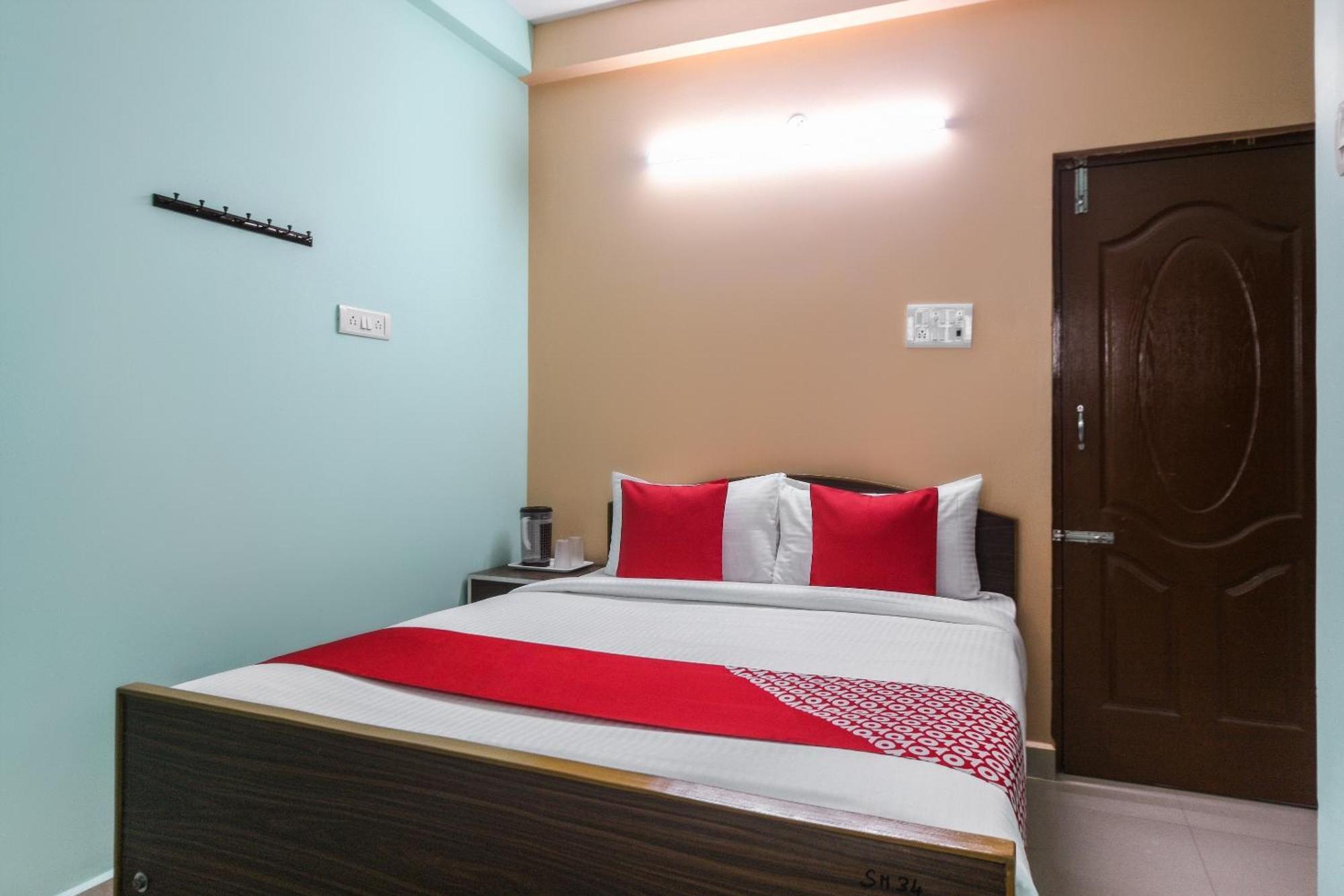 Oyo Modern Guest House Chennai Exteriör bild