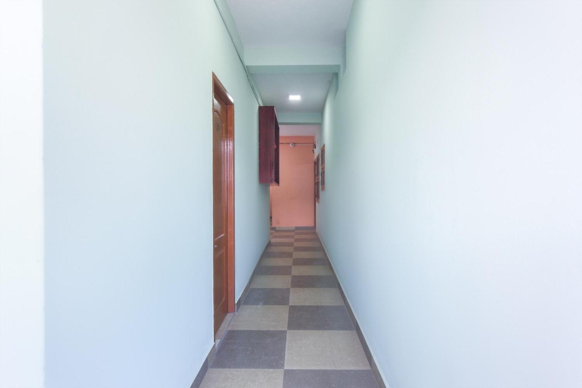 Oyo Modern Guest House Chennai Exteriör bild