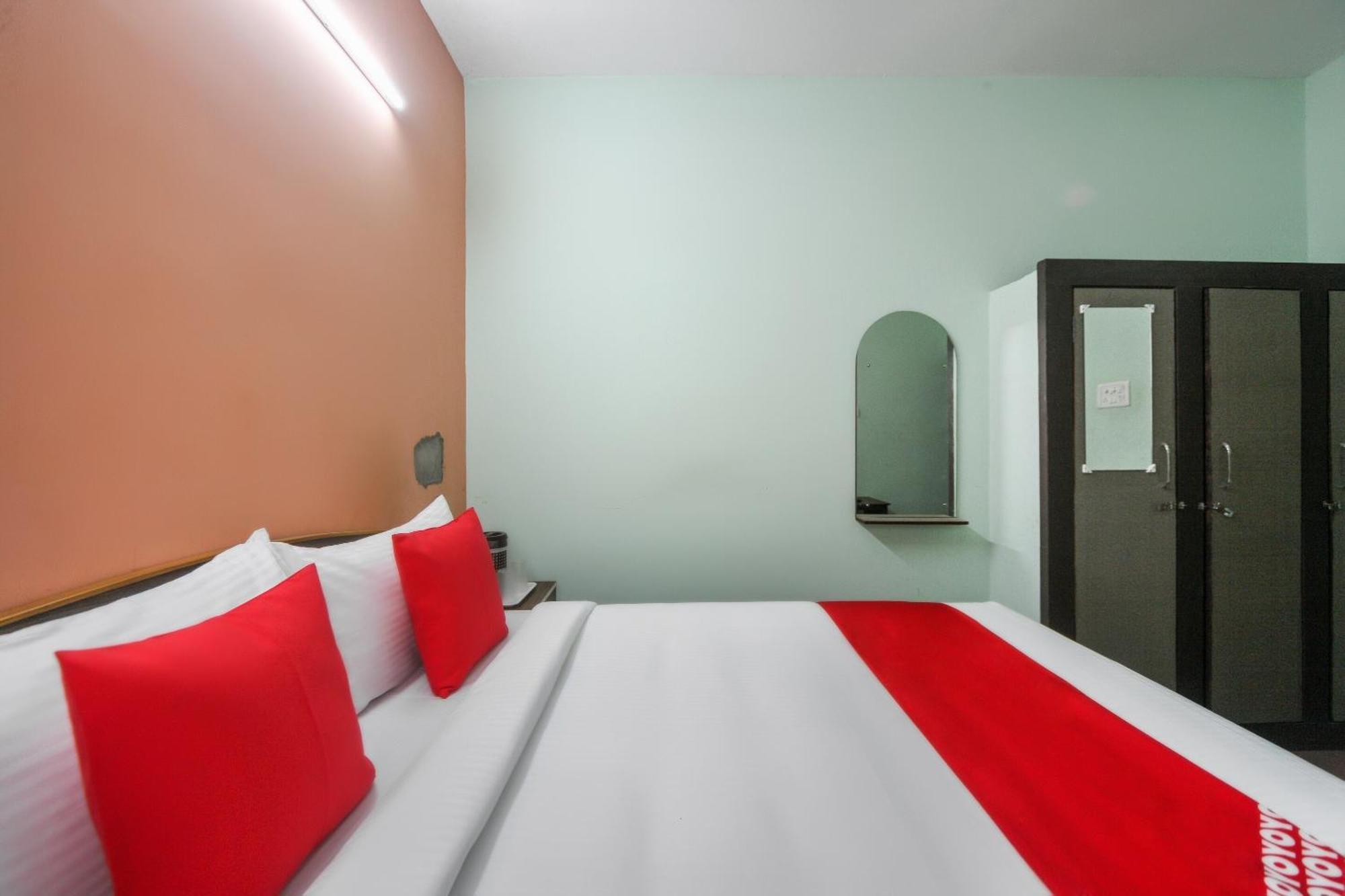 Oyo Modern Guest House Chennai Exteriör bild