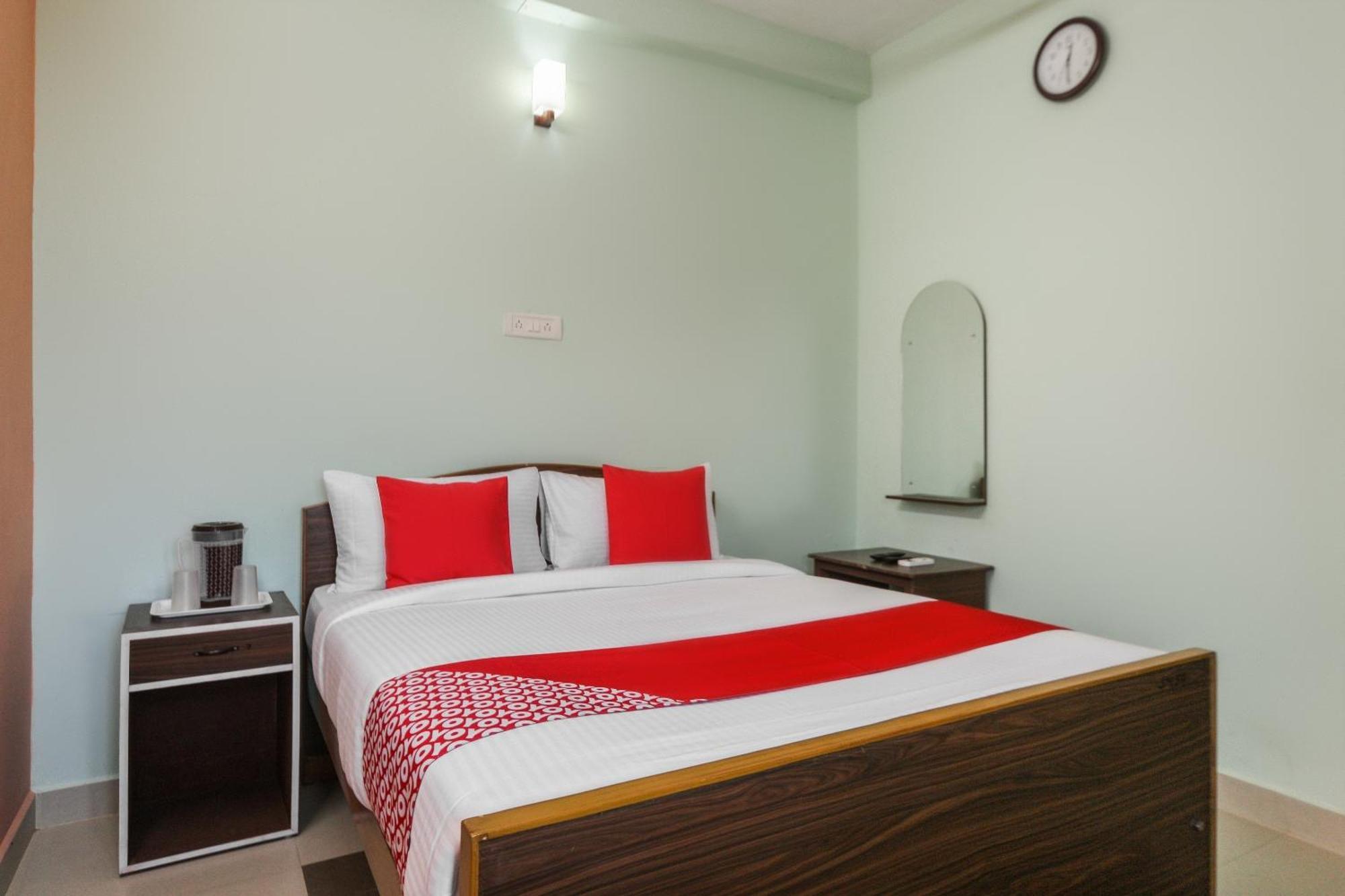 Oyo Modern Guest House Chennai Exteriör bild