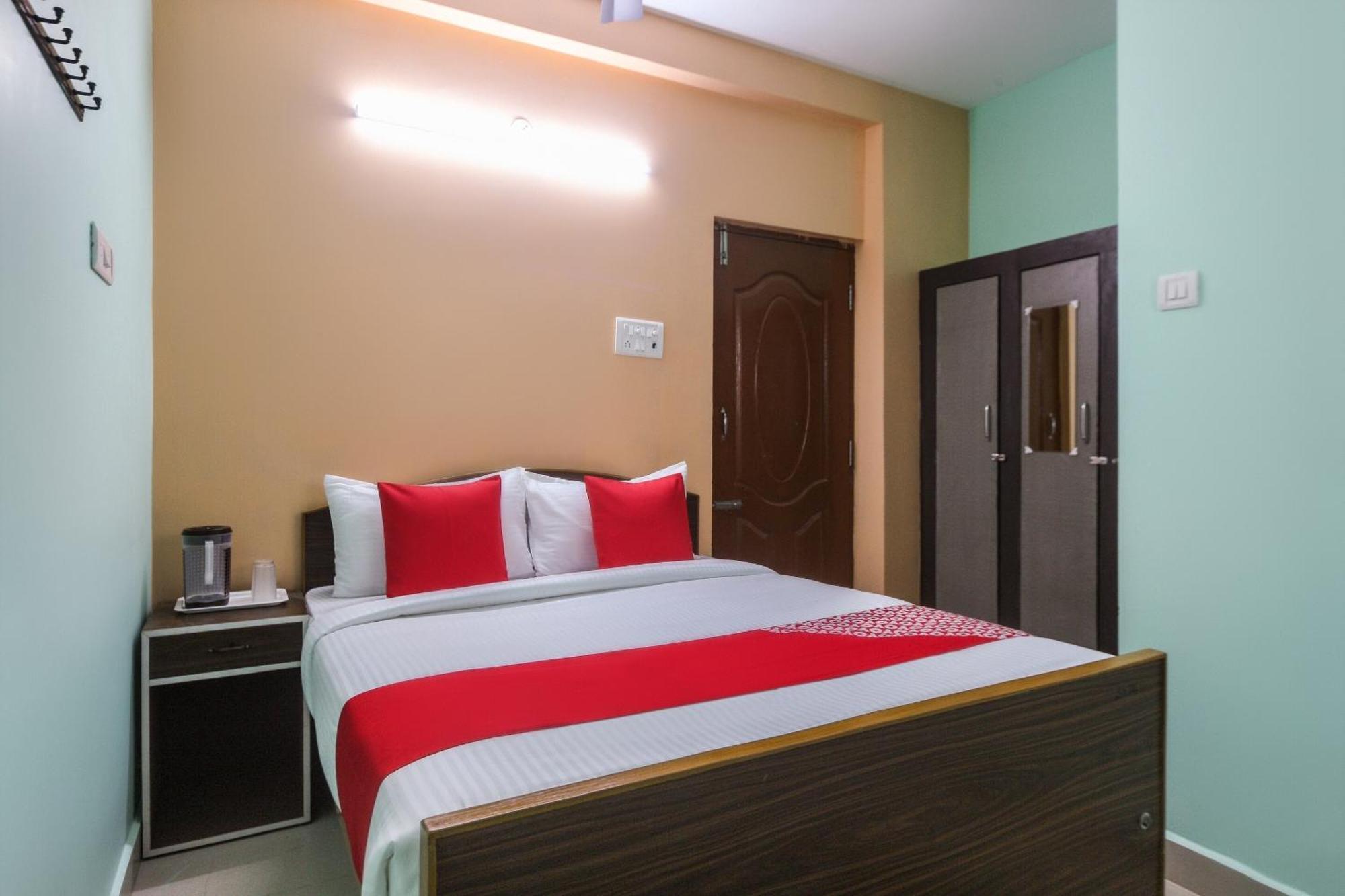 Oyo Modern Guest House Chennai Exteriör bild