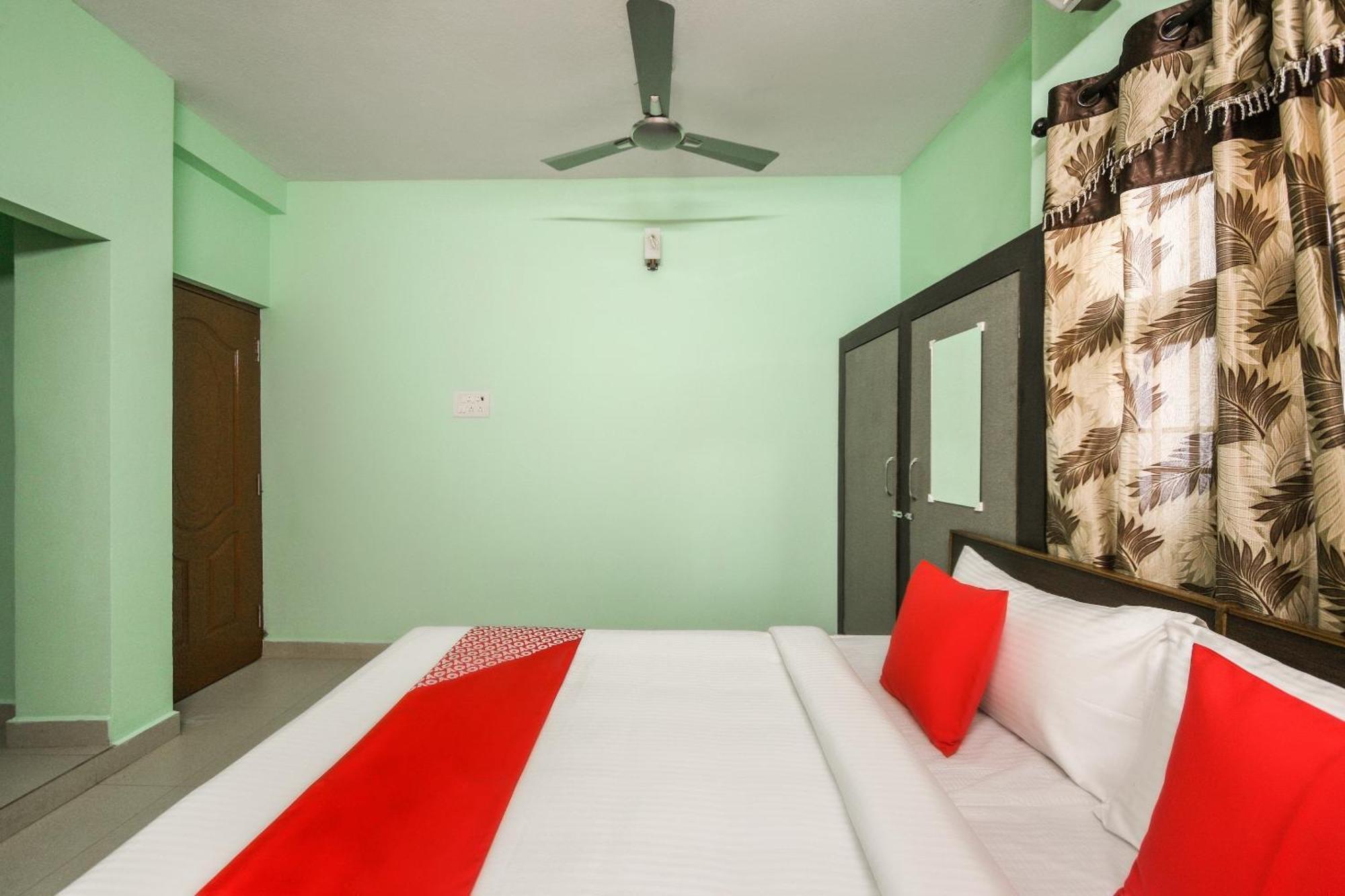 Oyo Modern Guest House Chennai Exteriör bild
