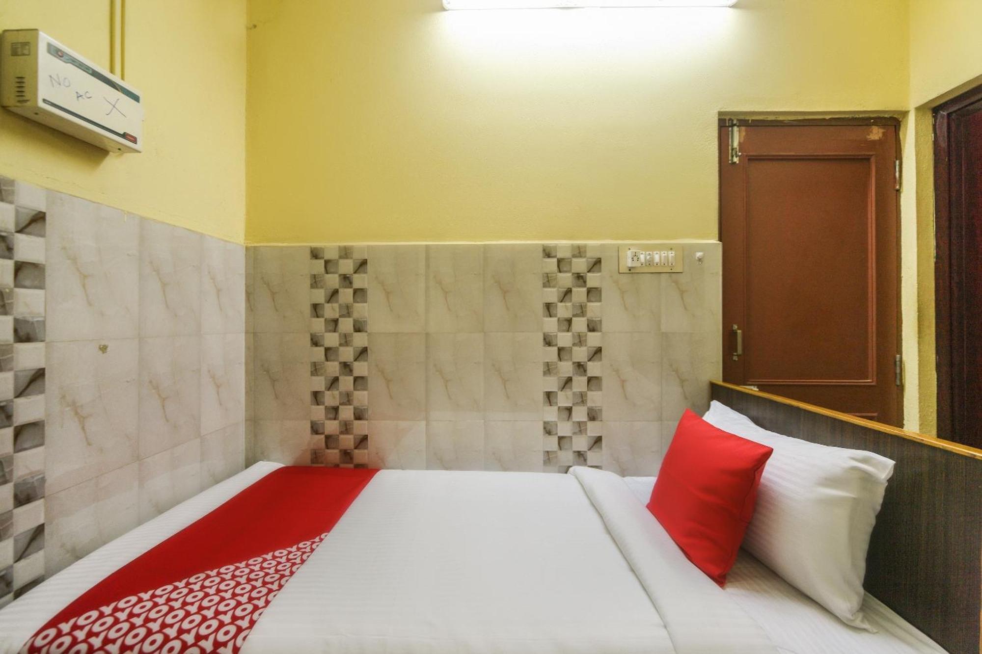 Oyo Modern Guest House Chennai Exteriör bild
