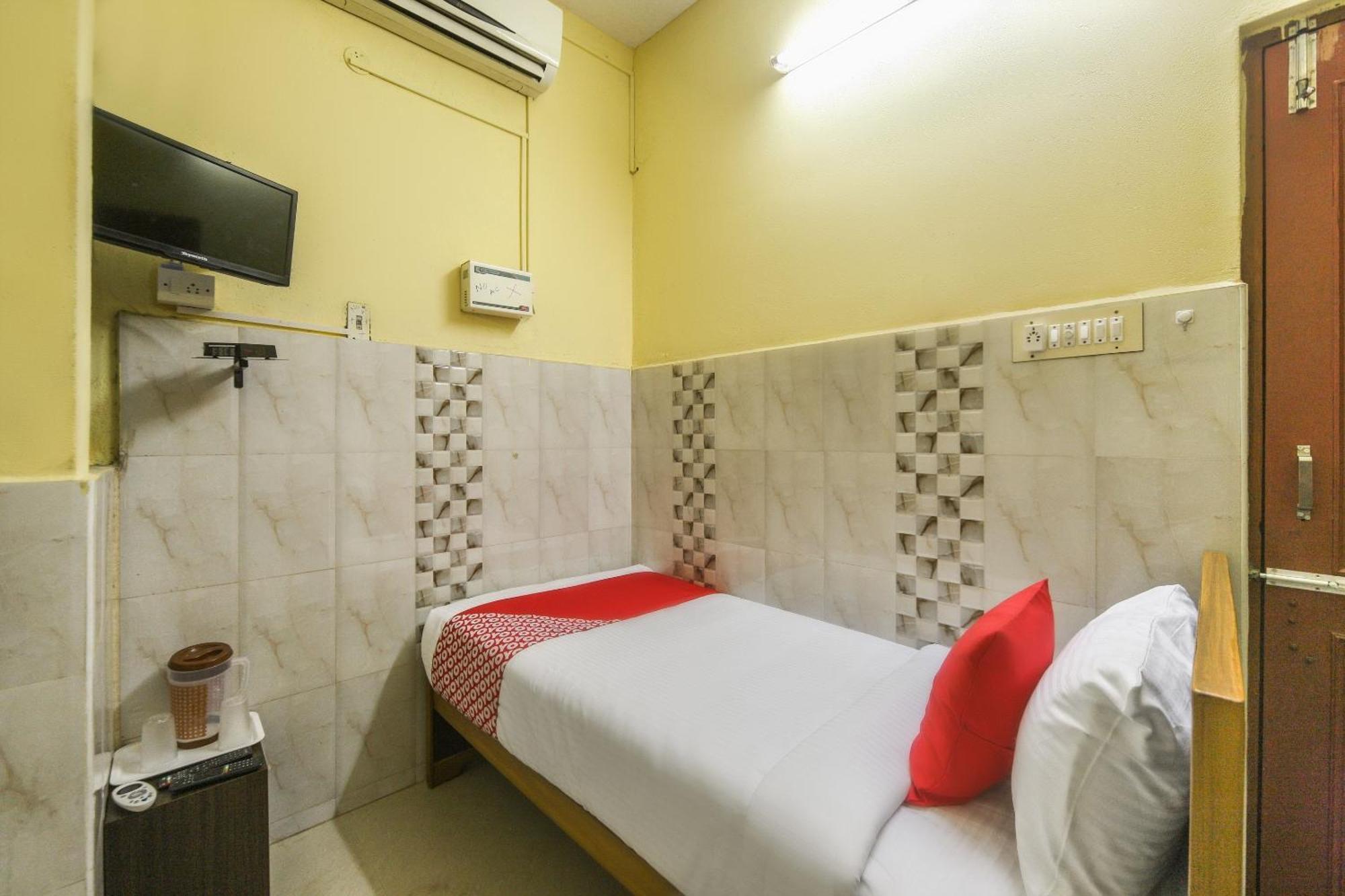 Oyo Modern Guest House Chennai Exteriör bild